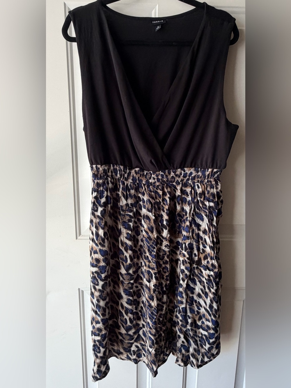 Torrid 2X Black & Leopard Print Surplice Waist Dress